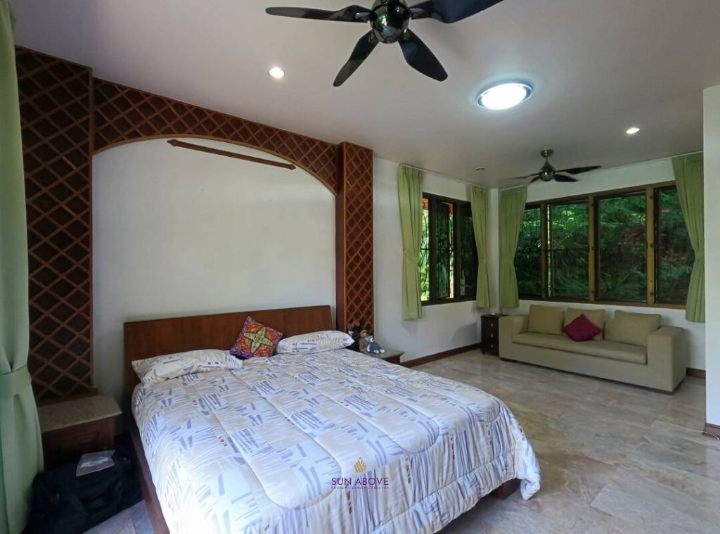 2,000 sqm land, 4 Bedroom Pool Villa in Chalong near Big Buddha Phuket