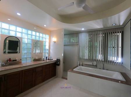 2,000 sqm land, 4 Bedroom Pool Villa in Chalong near Big Buddha Phuket