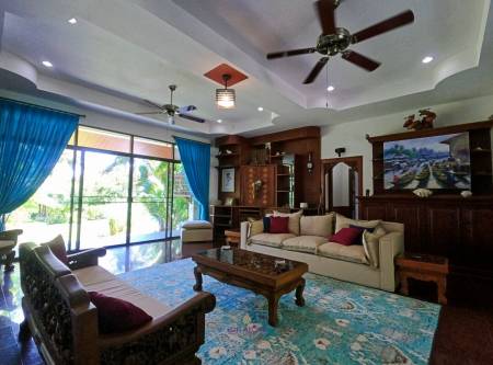 2,000 sqm land, 4 Bedroom Pool Villa in Chalong near Big Buddha Phuket