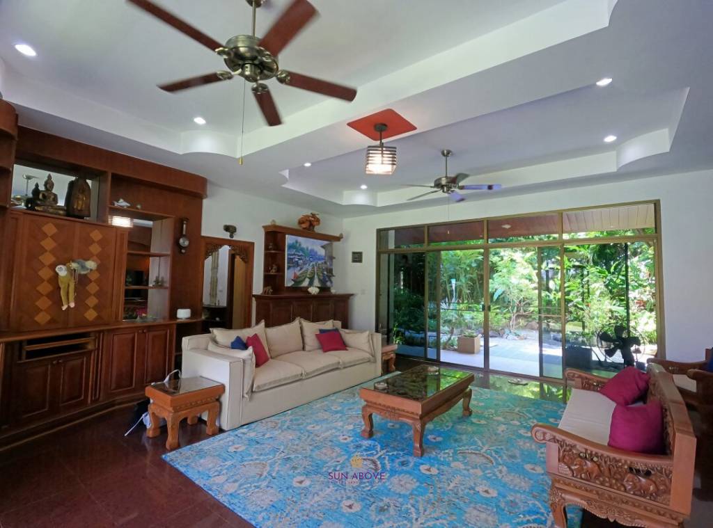 2,000 sqm land, 4 Bedroom Pool Villa in Chalong near Big Buddha Phuket