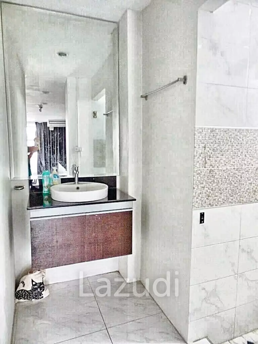 Commercial building for sale/rent in Dindaeng