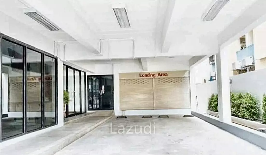 Commercial building for sale/rent in Dindaeng