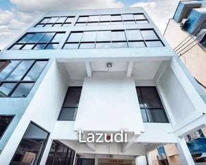 Commercial building for sale/rent in Dindaeng