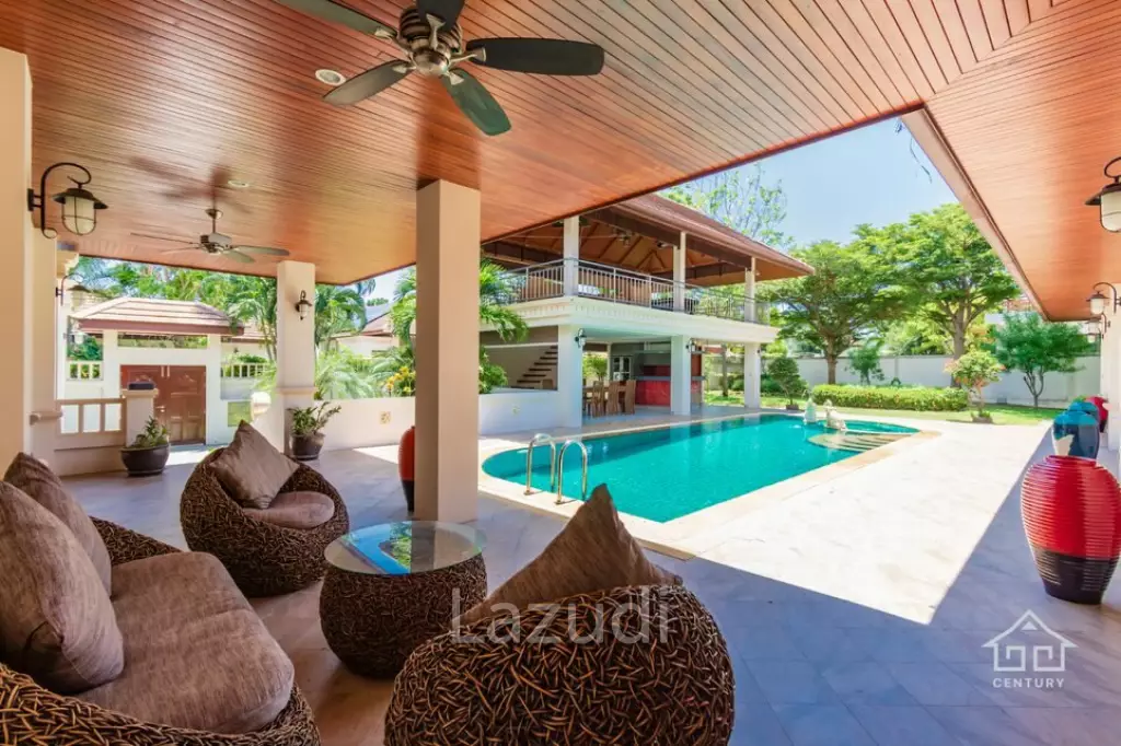 HILLSIDE HAMLET 3 : Quality 4 bed pool Villa