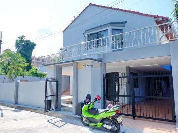 3 bed House in Jomtien Beach Paradise Village in Jomtien H002392