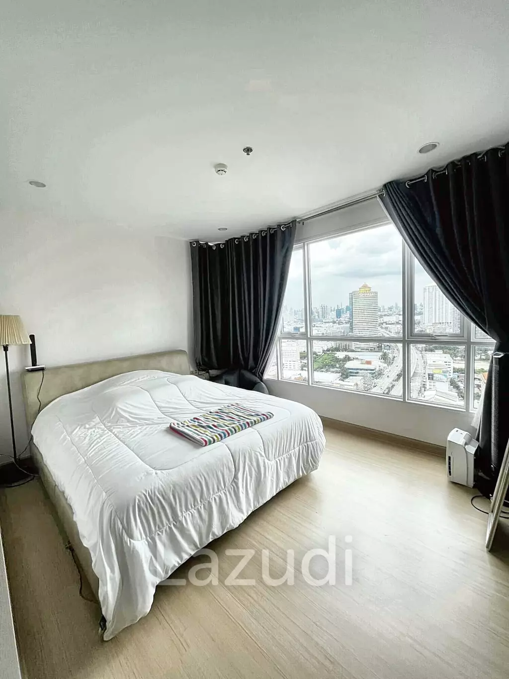 2 Bed 2 Bath 99 SQ.M Supalai Riva Grande