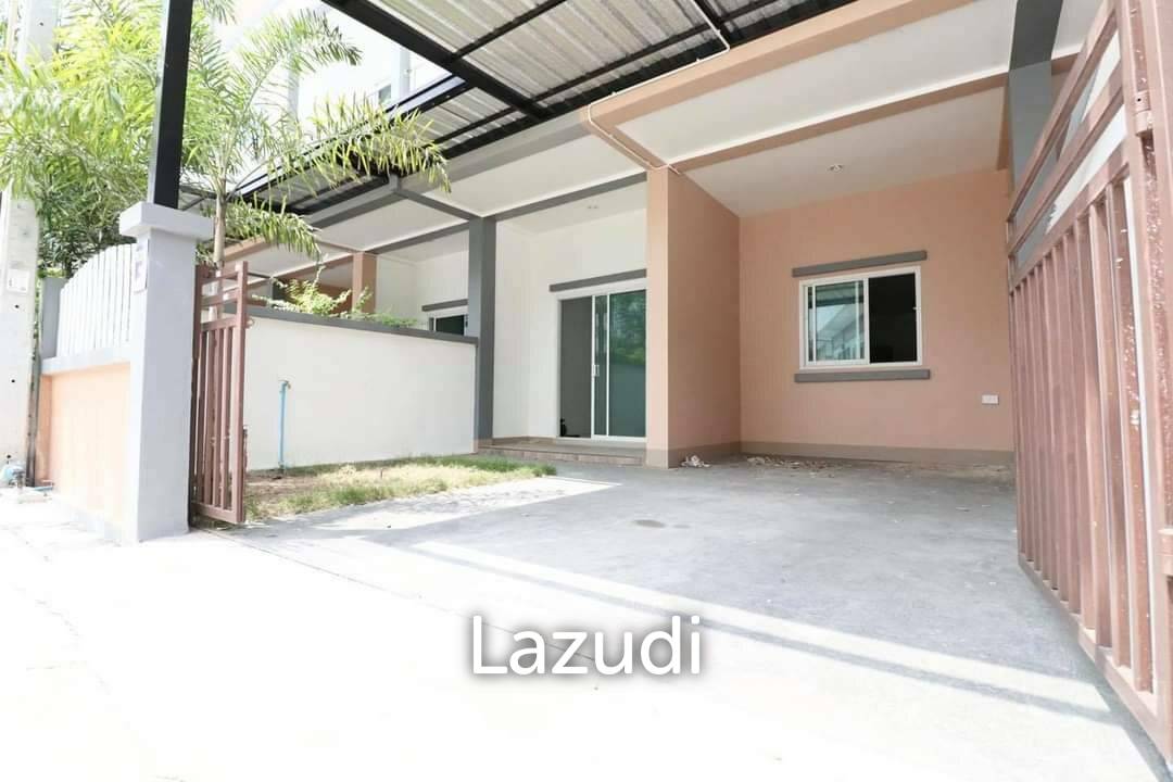Brand New! Townhouse for sale @ Baan Suan Bang Lamung Brand New! Townhouse for sale @ Baan Suan Bang Lamung