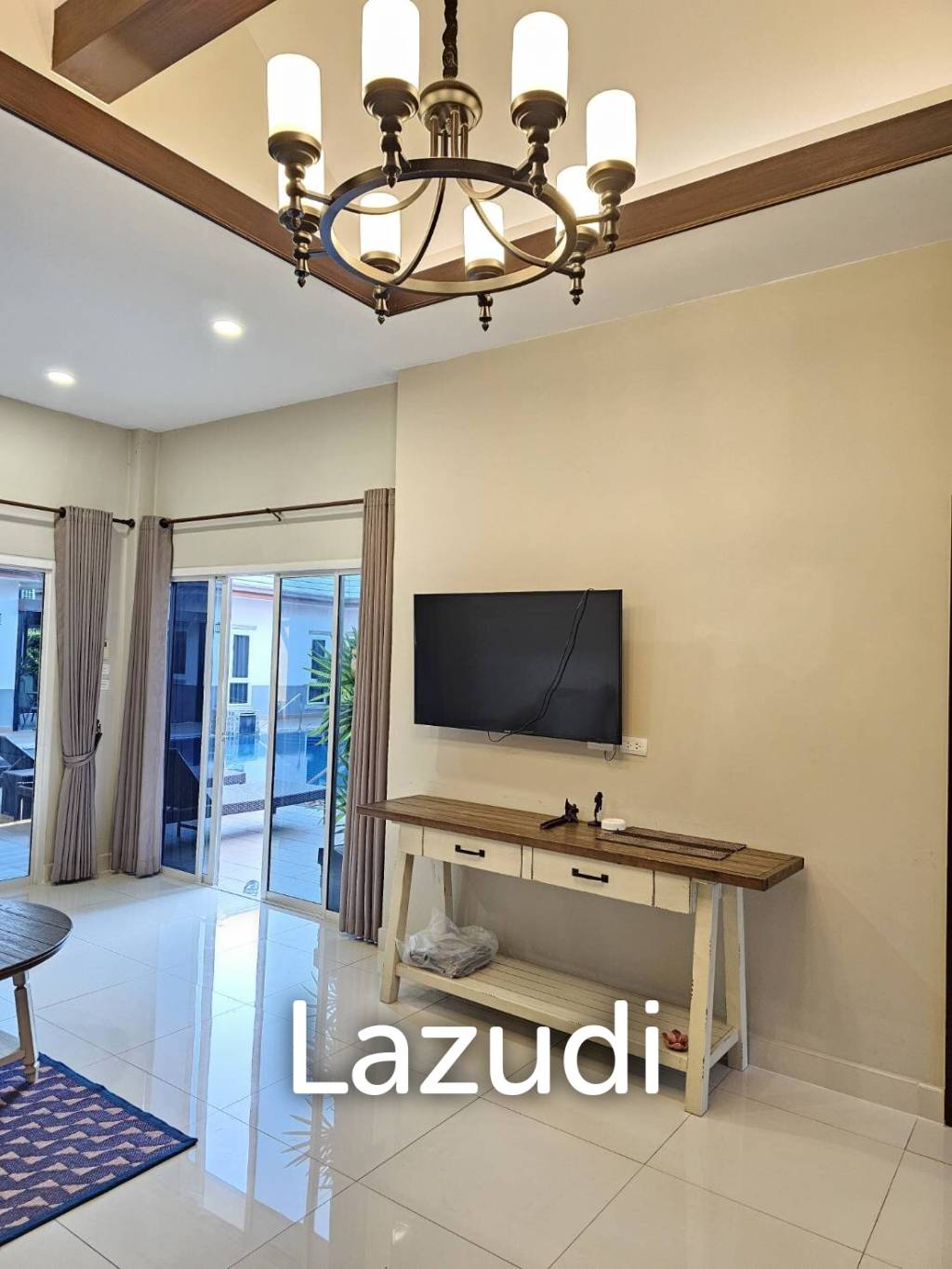 12 Beds 8 Baths 720 SQ.M. Pool Villas Pattaya Park