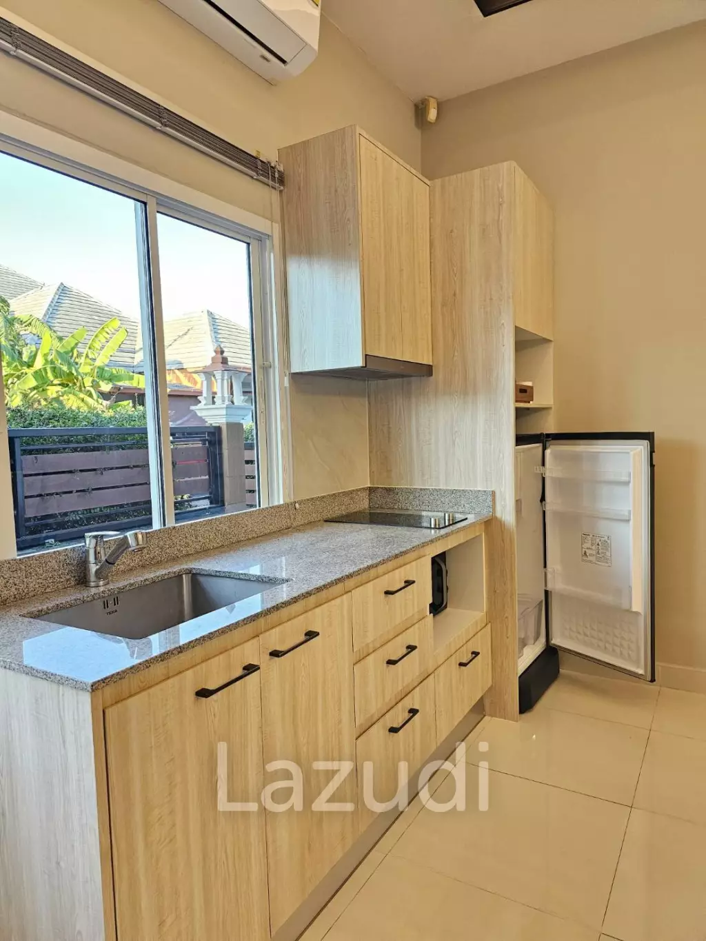 12 Beds 8 Baths 720 SQ.M. Pool Villas Pattaya Park
