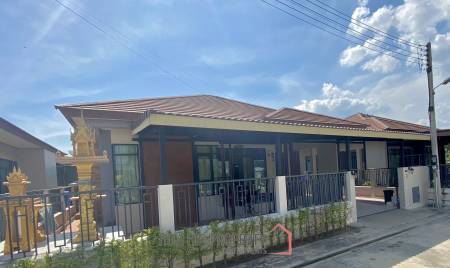Baan Phuekpreecha Hill : 3 Bedroom Villa In Cha Am