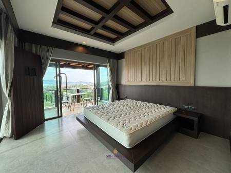 Sea view 3Bedrooms Luxury Pool Villa in Chalong