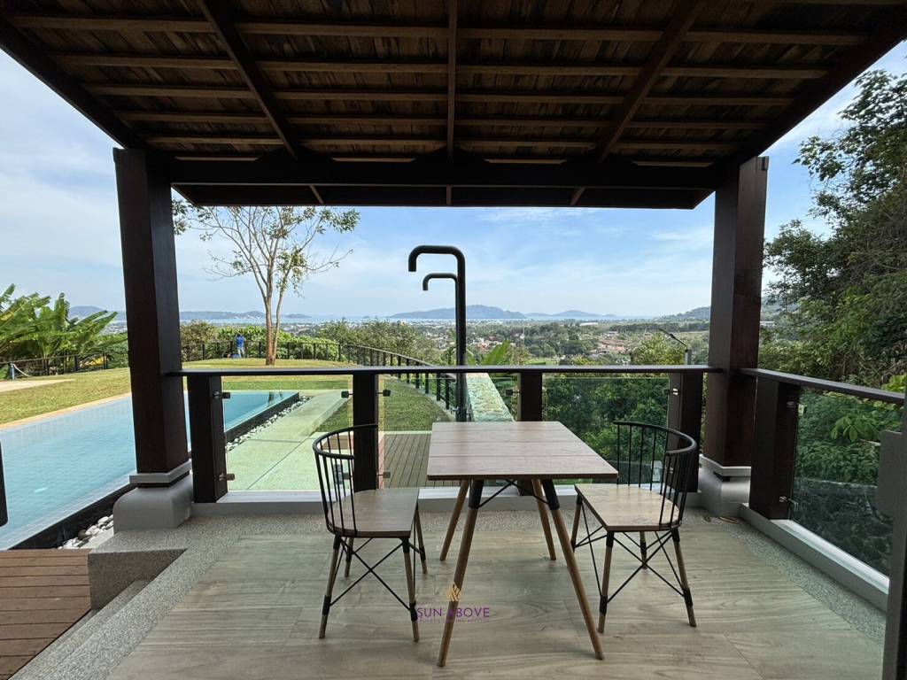 Sea view 3Bedrooms Luxury Pool Villa in Chalong