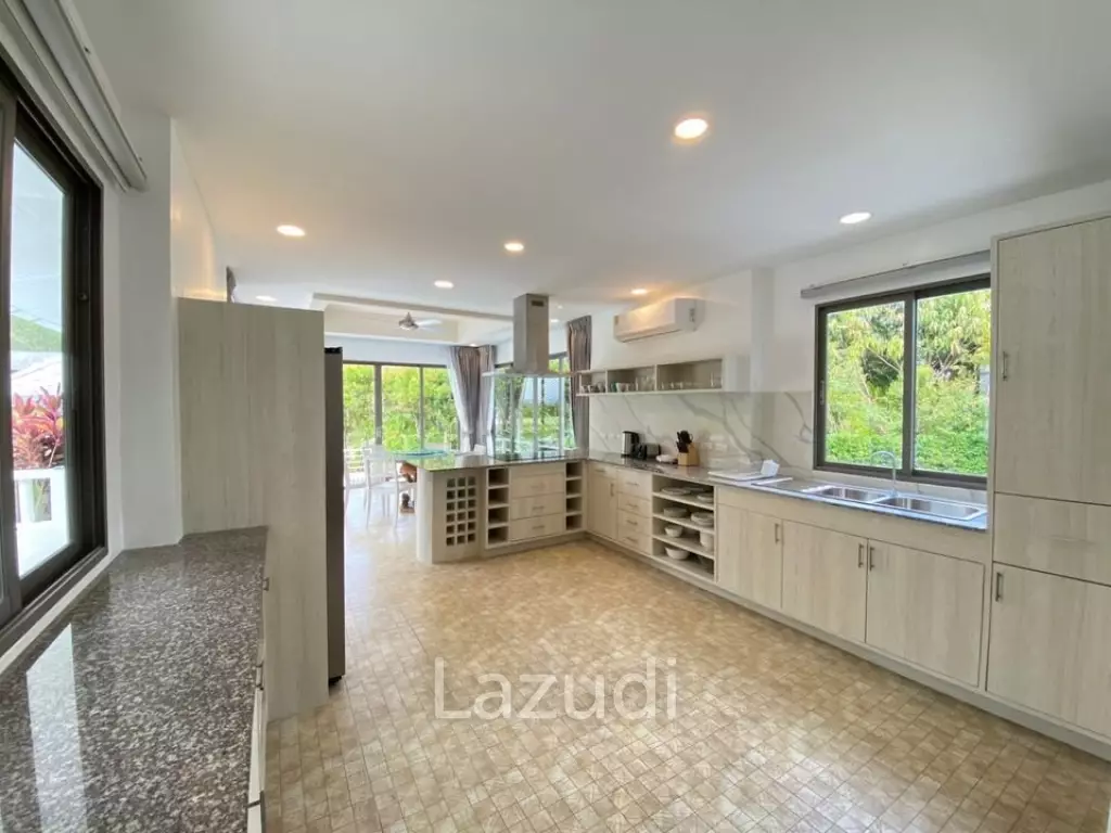 Tropical Lakeview Villa In Exclusive Estate