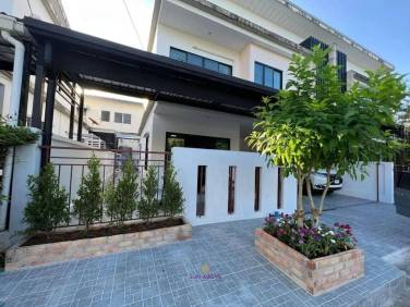 2 Story 3 Bed House For Rent in Muang Phuket