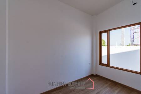 3 Bed 3 Bath 100 SQ.M Baan Somdul 2