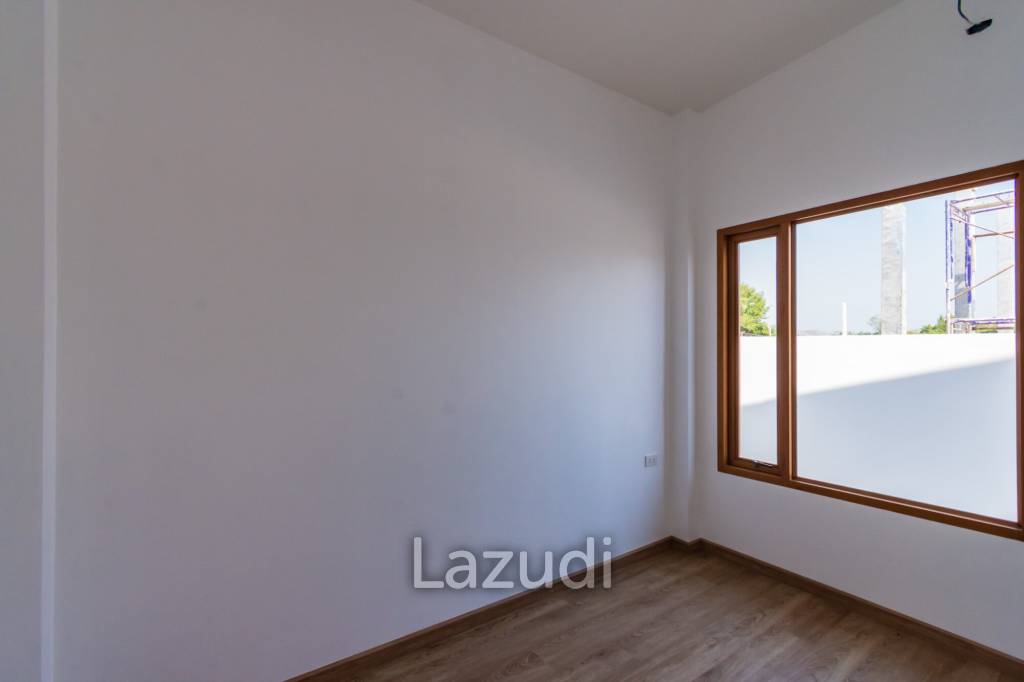 3 Bed 3 Bath 100 SQ.M Baan Somdul 2