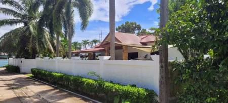 3 Bedroom Villa For Sale In Chalong