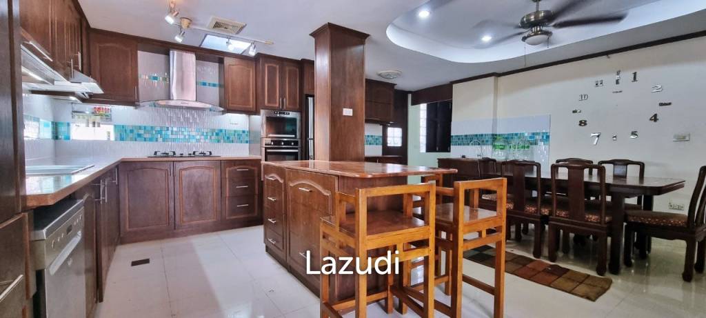 4 Beds 3 Baths 275 SQ.M. Ban Baramee