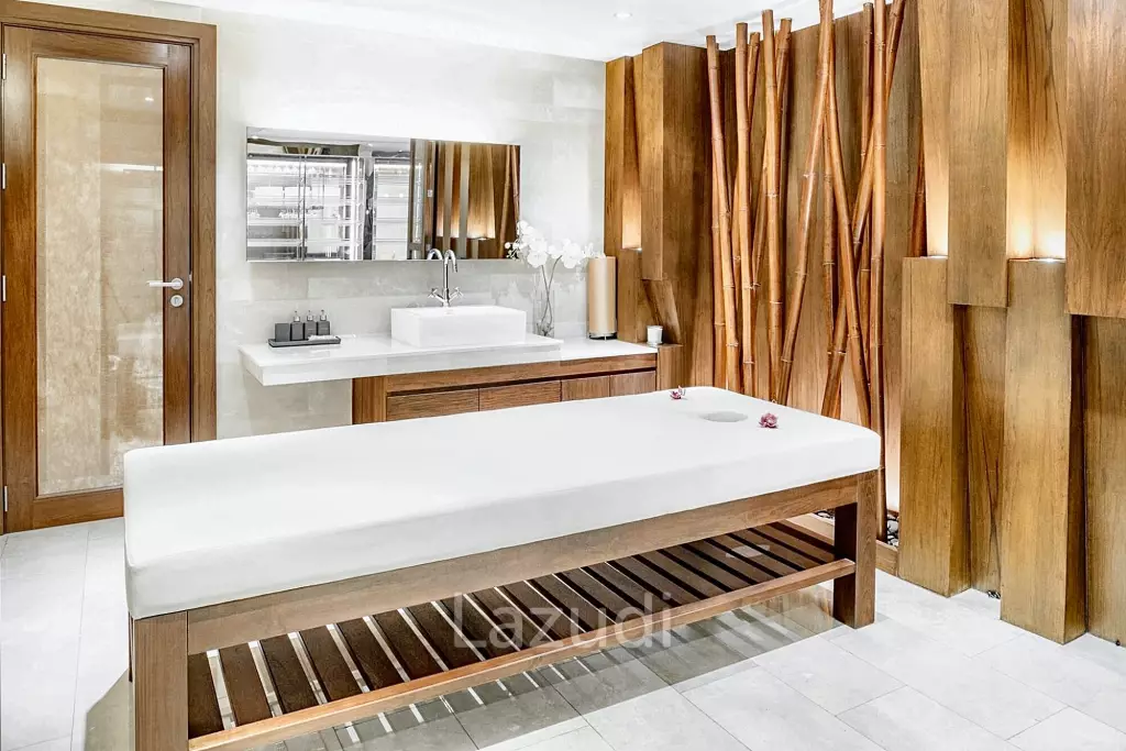 Exquisite 6-Bedroom Mansion in Sukhumvit Soi 71