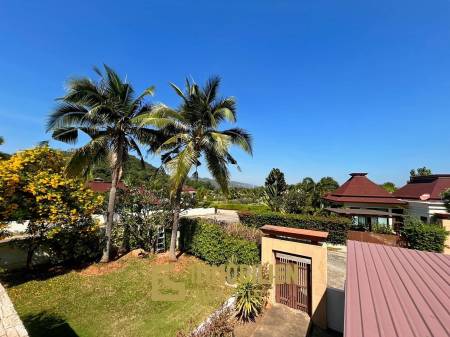 Panorama Khao Tao : Bali Style 3 Bedroom Pool Villa