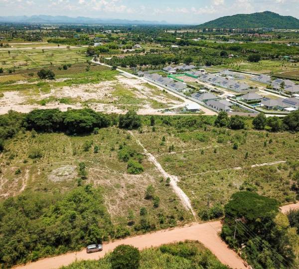 ขายที่ดิน 2 ไร่ 2 งาน 81 ตรว. - หินเหล็กไฟ - หัวหิน ขายที่ดิน 2 ไร่ 2 งาน 81 ตรว. - หินเหล็กไฟ - หัวหิน