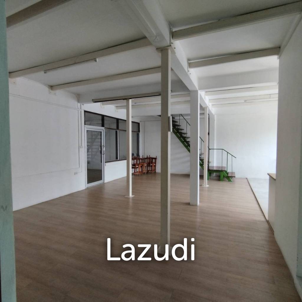 Prime Sukhumvit Main Sukhumvit Soi 30: 3 Shop houses in Phrom Phong - Ideal Investment Opportunity