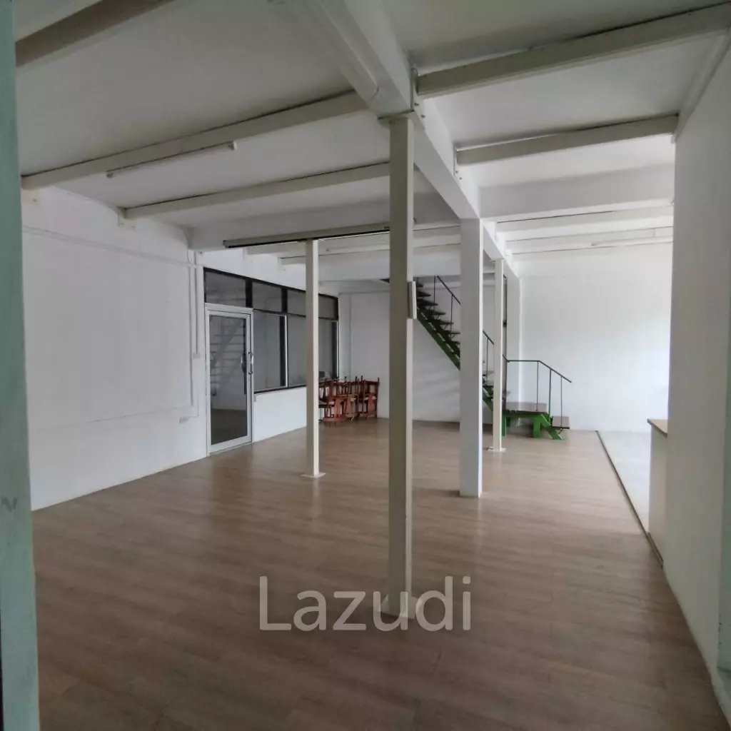 Prime Sukhumvit Main Sukhumvit Soi 30: 3 Shop houses in Phrom Phong - Ideal Investment Opportunity