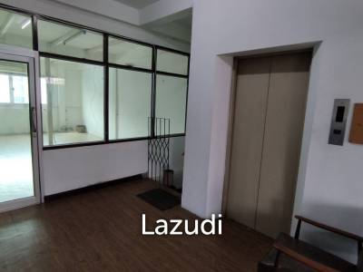 Prime Sukhumvit Main Sukhumvit Soi 30: 3 Shop houses in Phrom Phong - Ideal Investment Opportunity