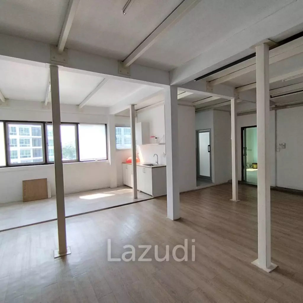 Prime Sukhumvit Main Sukhumvit Soi 30: 3 Shop houses in Phrom Phong - Ideal Investment Opportunity