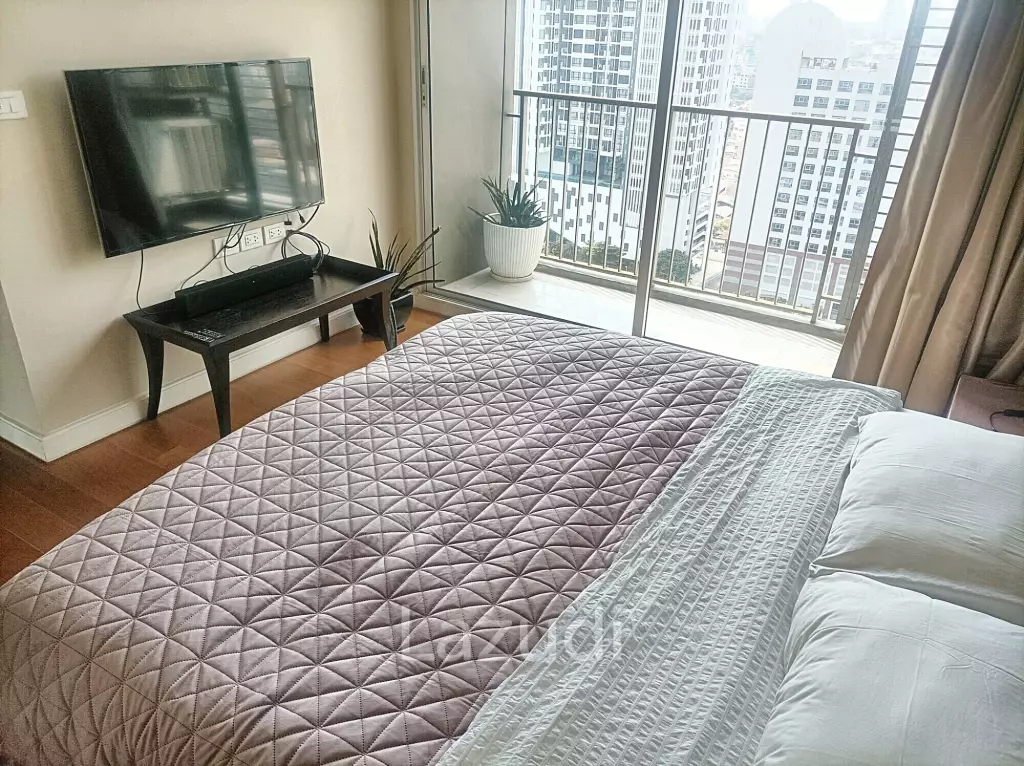 3 Bedroom 2 Bathroom 96 SQ.M Hive Taksin