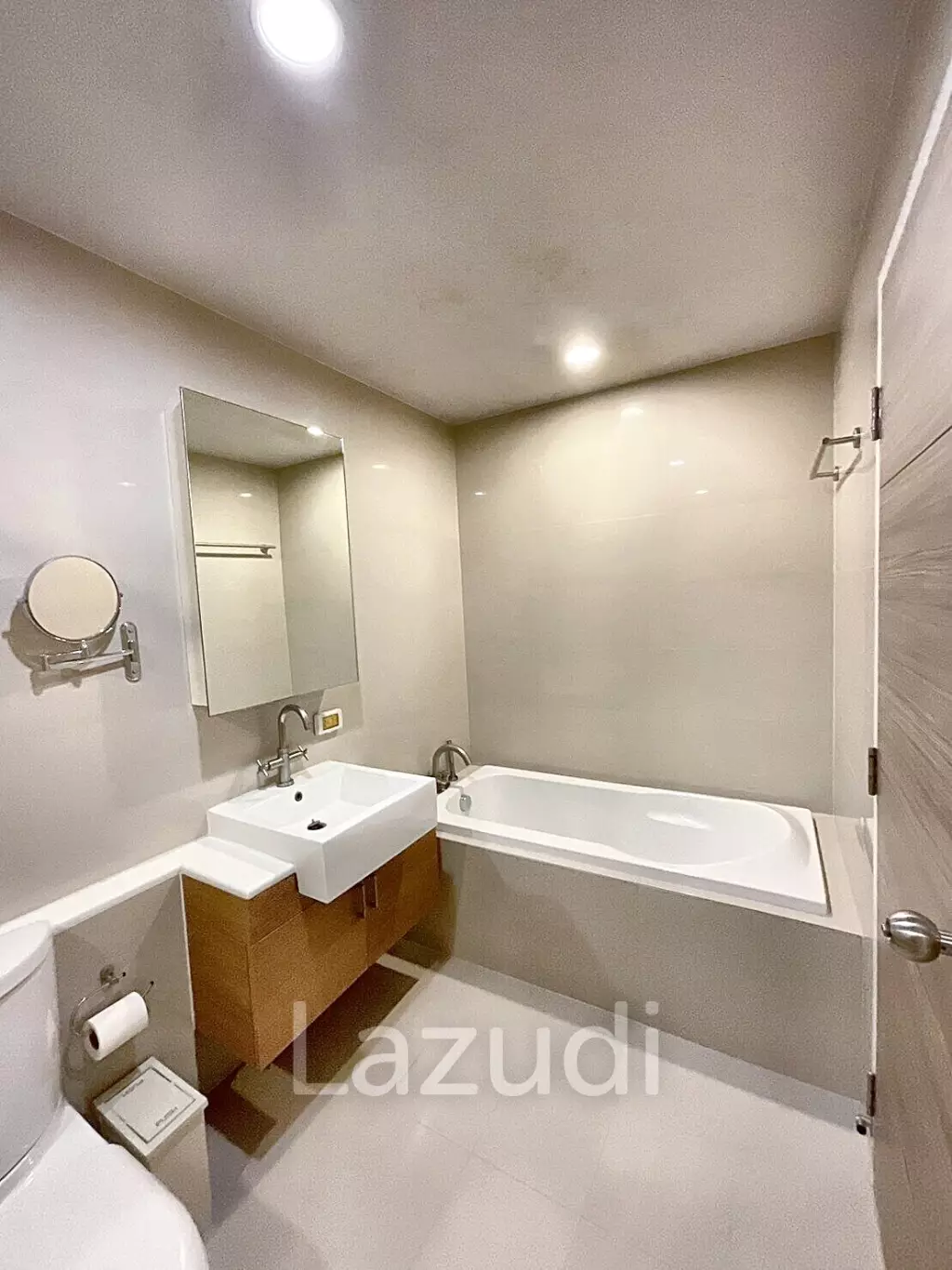 3 Bedroom 2 Bathroom 96 SQ.M Hive Taksin