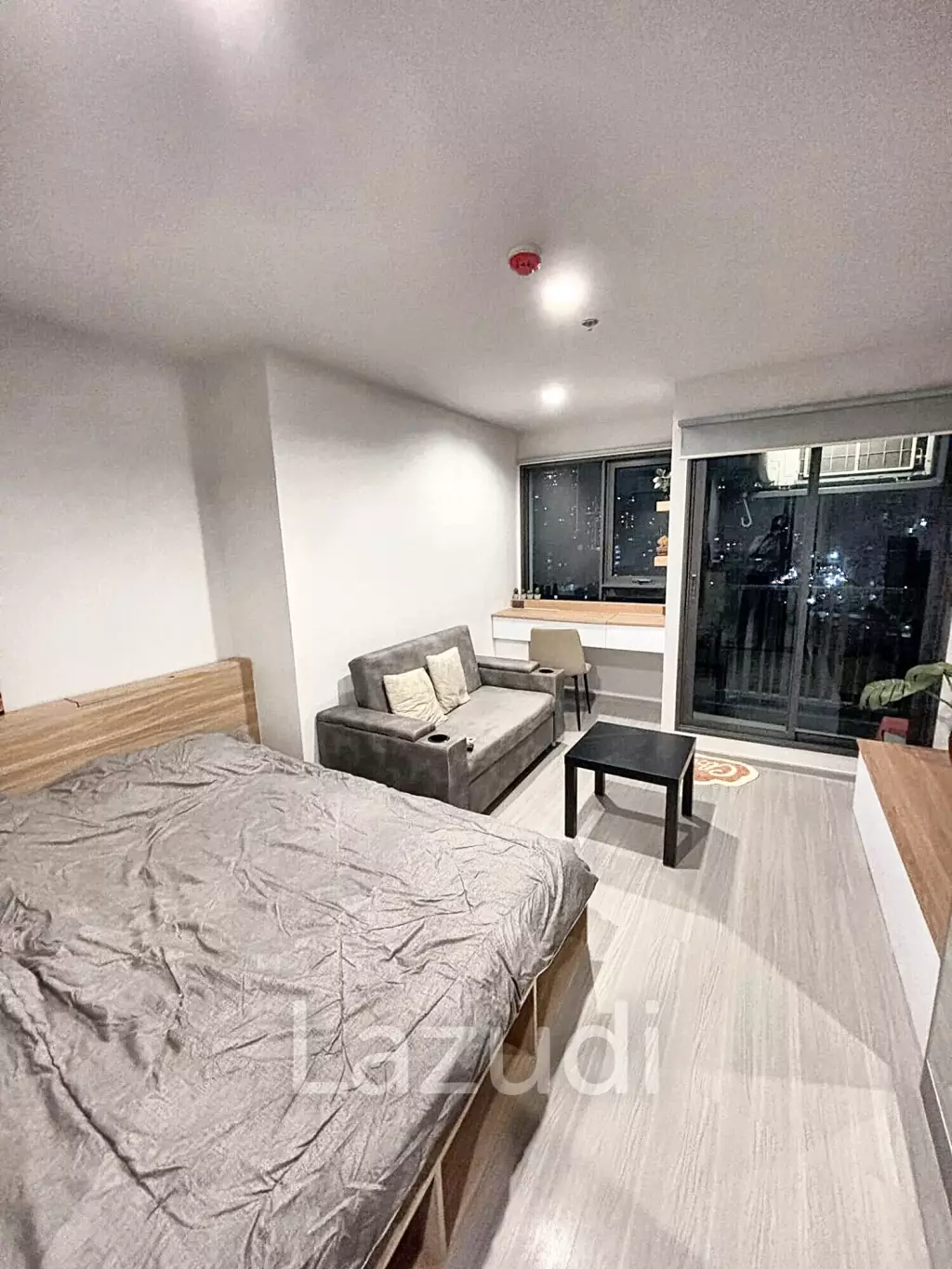 Studio 1 Bathroom 26 SQ.M Life Ladprao