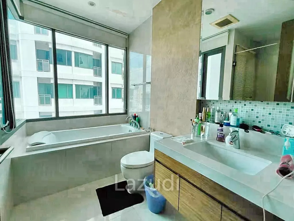 2 Bed 2 Bath 67 SQ.M Bright Sukhumvit 24