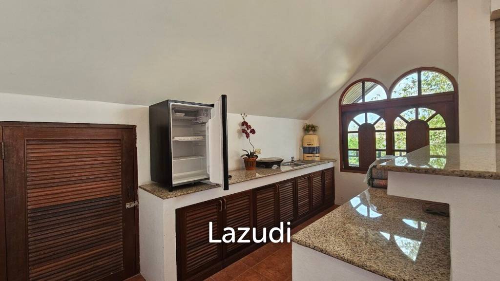 European-Thai Style Villa for Sale in Mabprachan