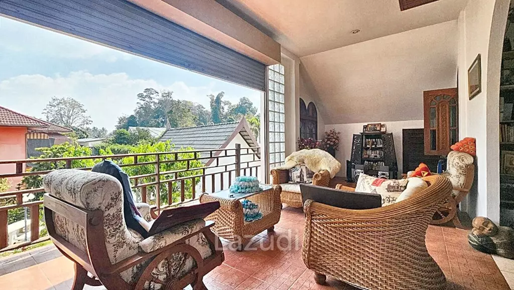 European-Thai Style Villa for Sale in Mabprachan