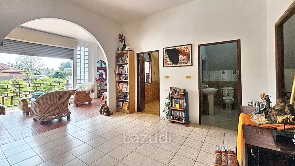 European-Thai Style Villa for Sale in Mabprachan