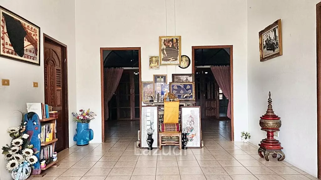 European-Thai Style Villa for Sale in Mabprachan