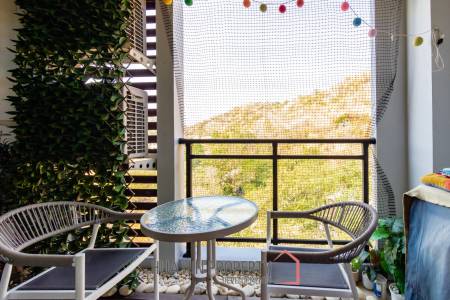 THE 88 CONDO : 1 Bed great for living or for investment