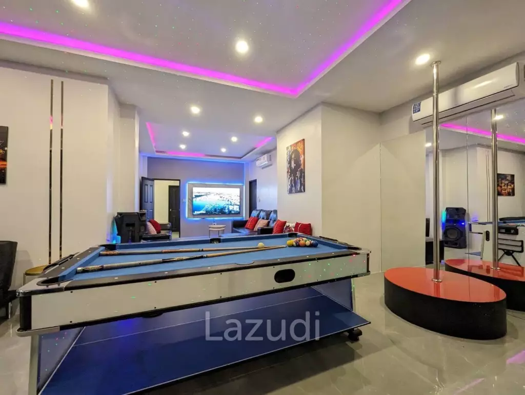 7 Beds 7 Baths 457 SQ.M. Phoenix Villa