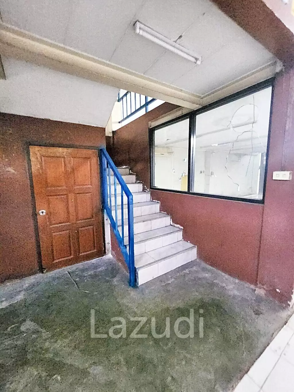 Commercial building for rent in Bangna