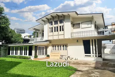4 Bed 4 Bath 650 SQ.M House in Soi Sukhumvit 44