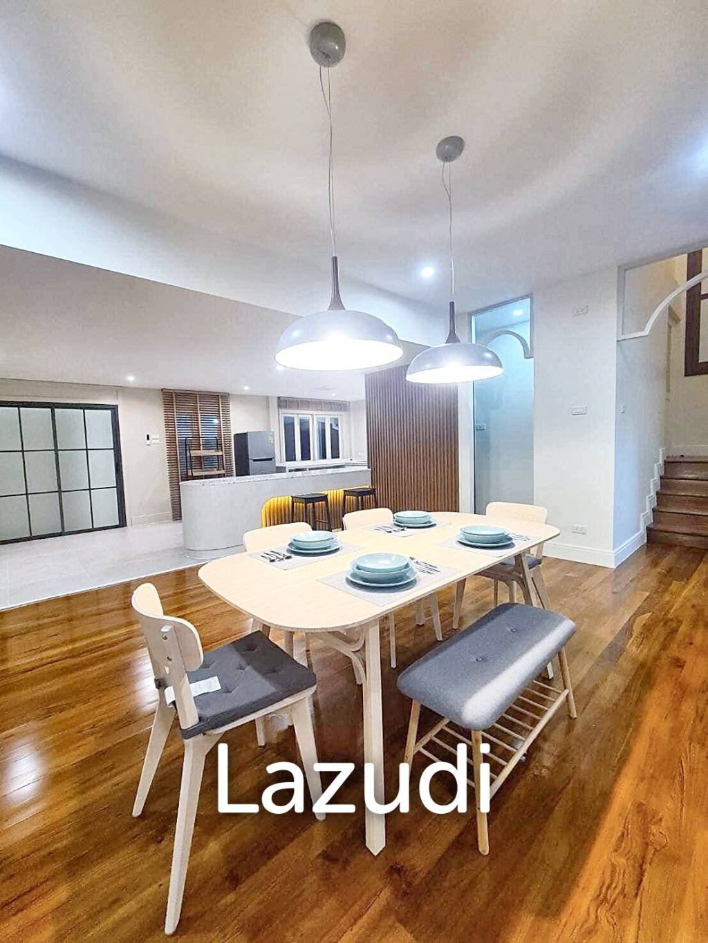 4 Bed 4 Bath 650 SQ.M House in Soi Sukhumvit 44