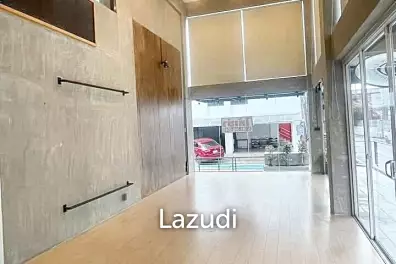 Commercial building for rent in Suan Luang/ Rama9