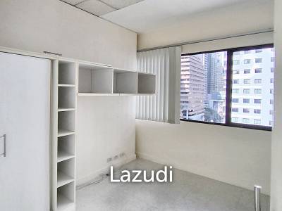 Office space for rent in Watthana