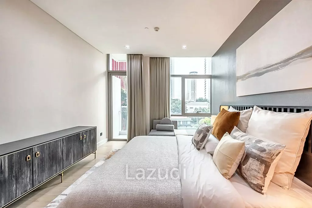 1 Bed 1 Bath 55 SQ.M The Room Charoenkrung 30