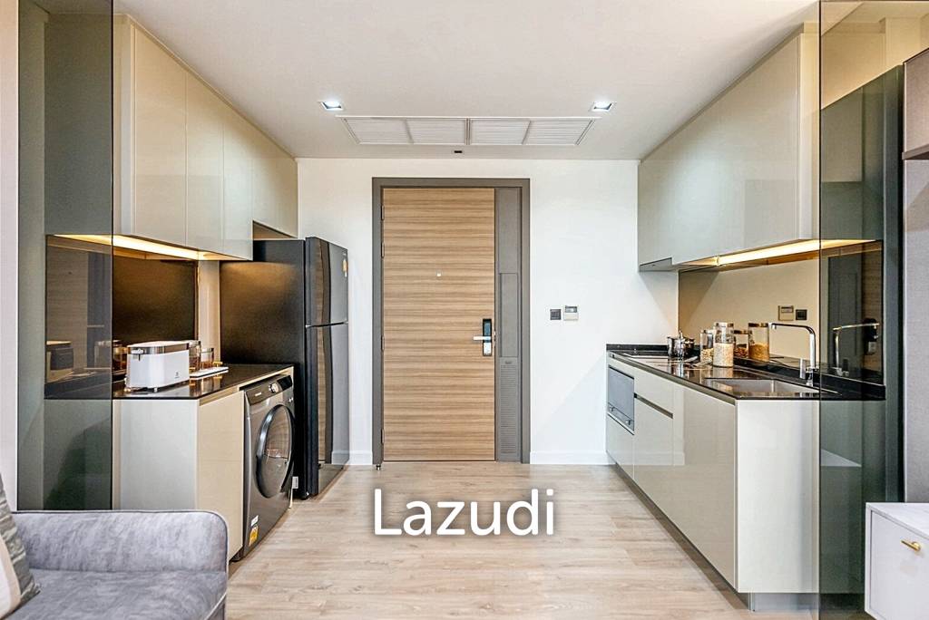 1 Bed 1 Bath 55 SQ.M The Room Charoenkrung 30