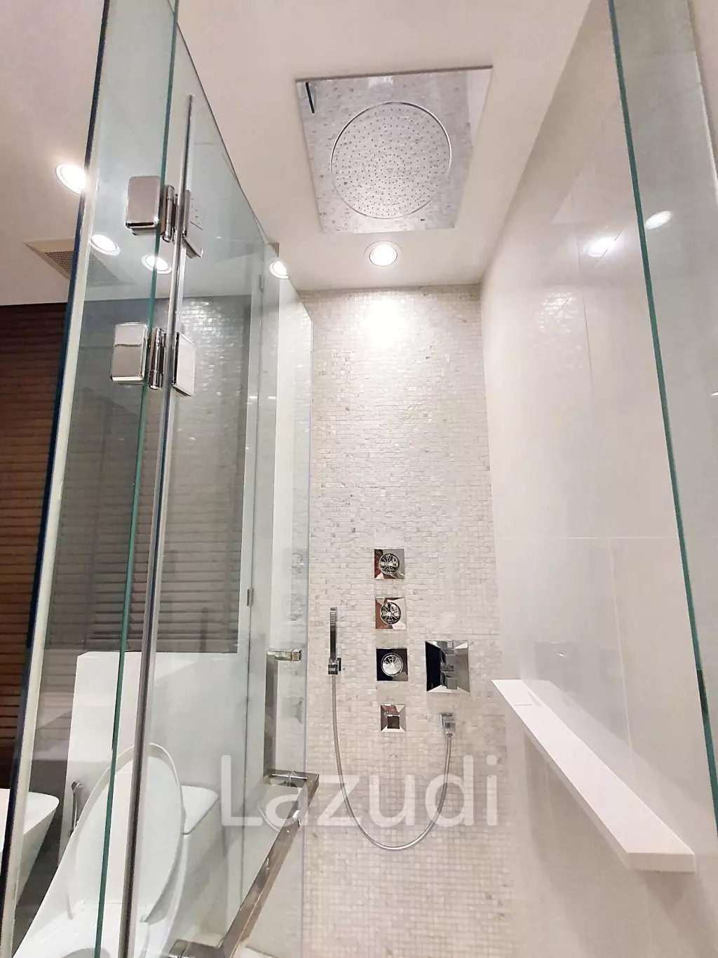 2 Bedrooms 2 Bathrooms 101 SQ.M Vittorio