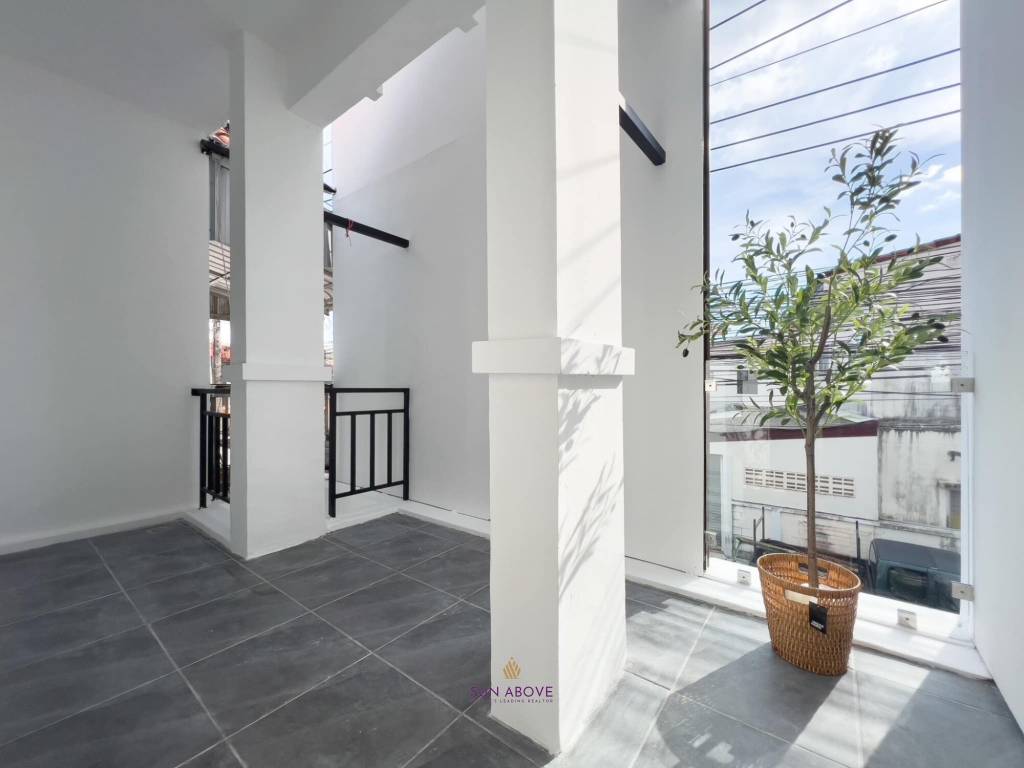 Minimal Modern Style Townhouse For Sale In Muang Phuket