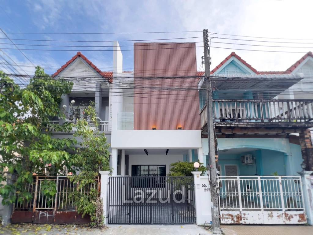 Minimal Modern Style Townhouse For Sale In Muang Phuket