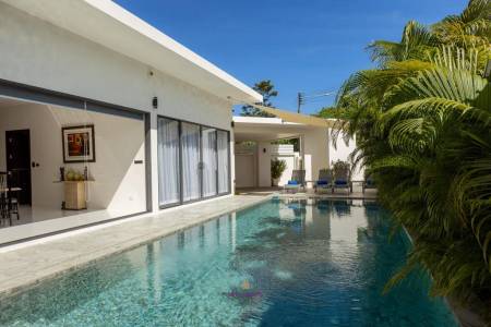 4 Bedrooms Villa For Rent 5 Mins Form Nai Harn Beach